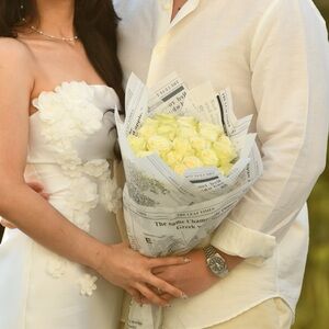 Saks fifth avenue  xs Elegant White Midi Dress 3d flowers